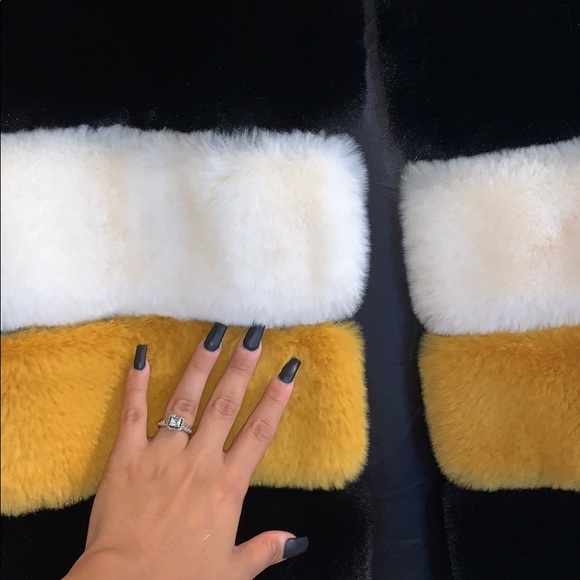 Furry vest - Picture 2 of 4